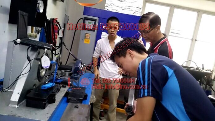 Bên trong phòng hiệu chuẩn các loại cờ lê lực