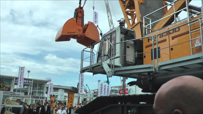 Massive Liebherr HS 8300 clamshell bucket excavator