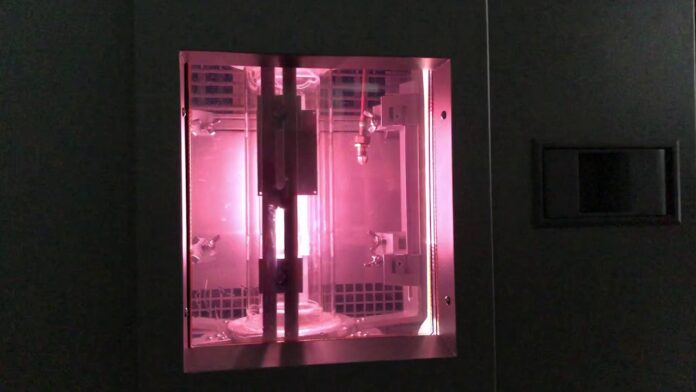 **Xenon Arc Weathering Test Chamber RT-307: Hiệu suất đáng tin cậy và nguồn sáng đặc biệt cho nhà máy của bạn**