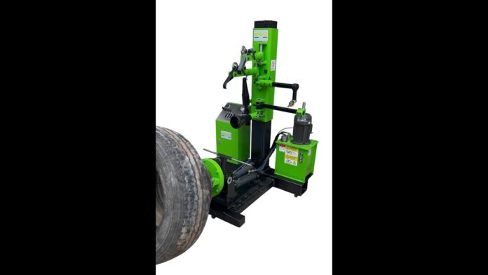 Hãy trở thành chuyên gia với máy ra vào lốp xe tải Rotaly RT1522 – giải pháp đắc lực cho ngành công nghiệp vận tải?