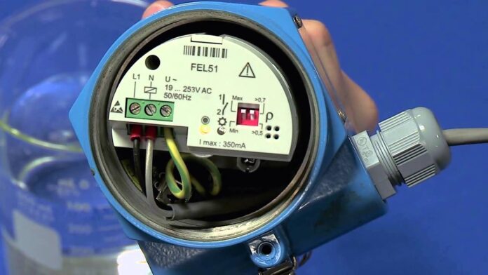 Tiêu đề: “Liquiphant M FTL51 with FEL51 Electronics Setup: Giải pháp hoàn hảo cho đo lường và tự động hóa công nghiệp”